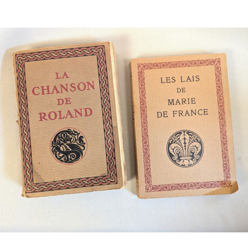 (2) Vtg French Books Piazza
La Chanson de Roland Joseph Bédier &
Marie de France